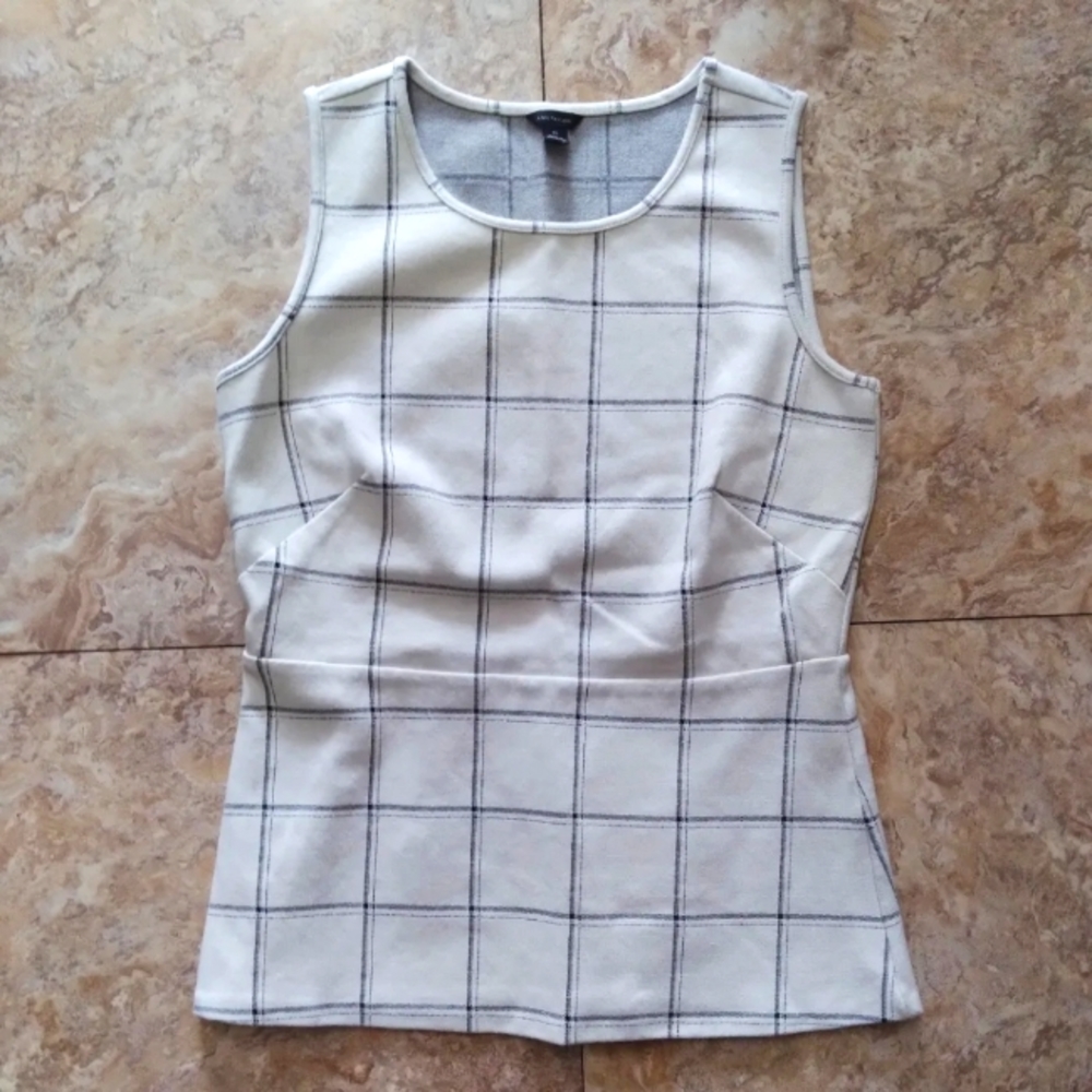 Ann Taylor Windowpane Sleeveless Knit Peplum top, size XS